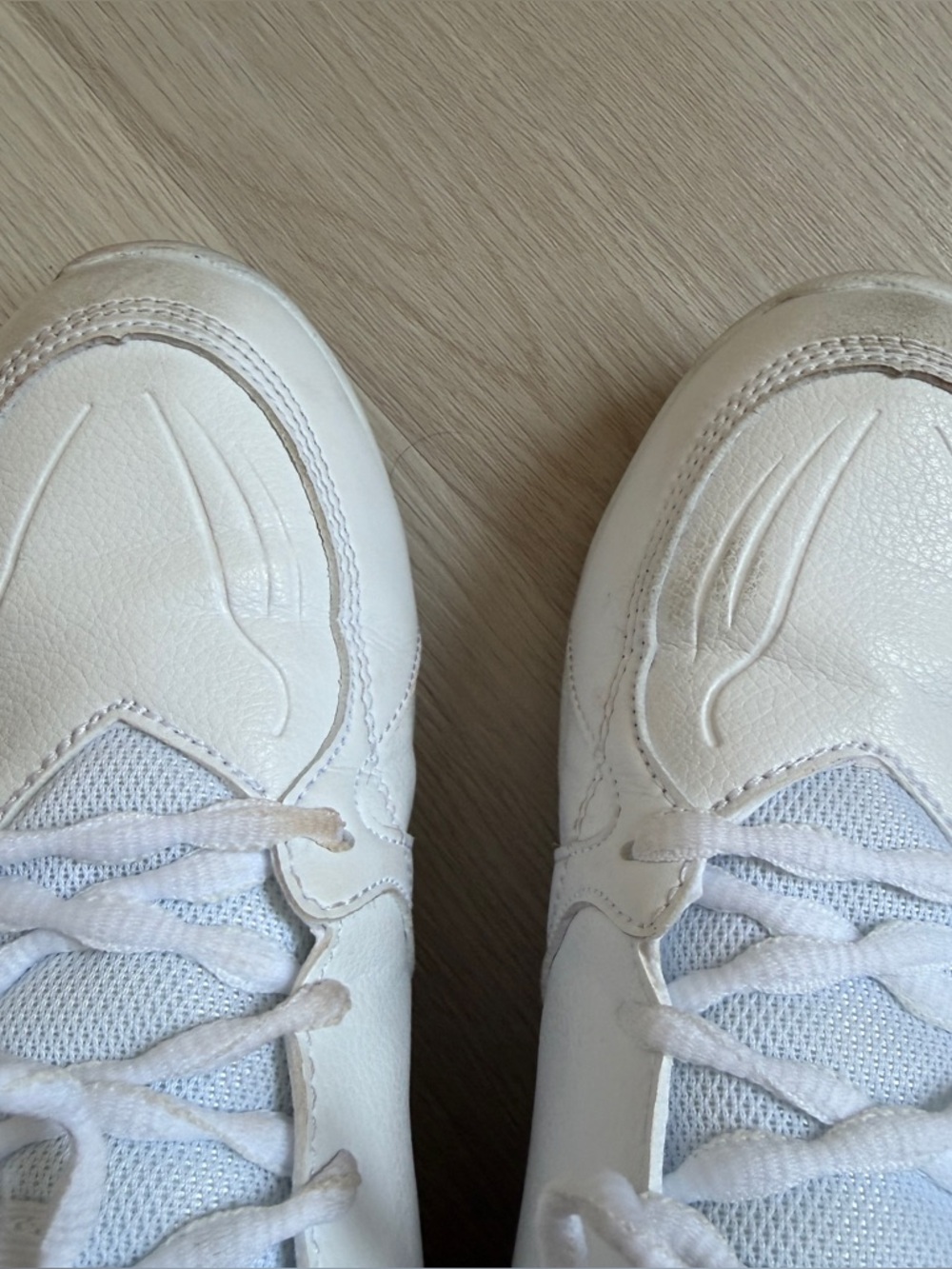 Varsity Huddle Cheerleading Shoes Womens 8.5 White Lace Up Cheer Athletic - Picture 9 of 16